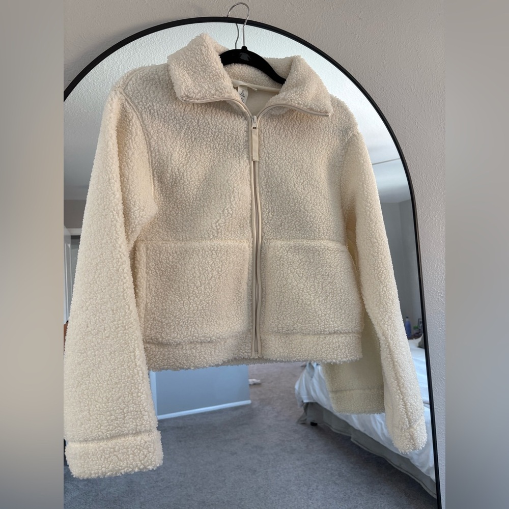 H&M Cream Cropped Teddy/Sherpa Jacket